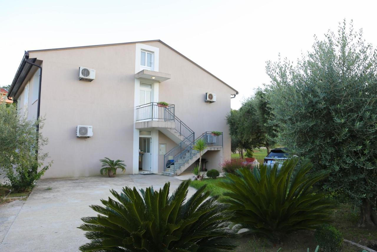La Hacienda Hotel Ulcinj Ngoại thất bức ảnh