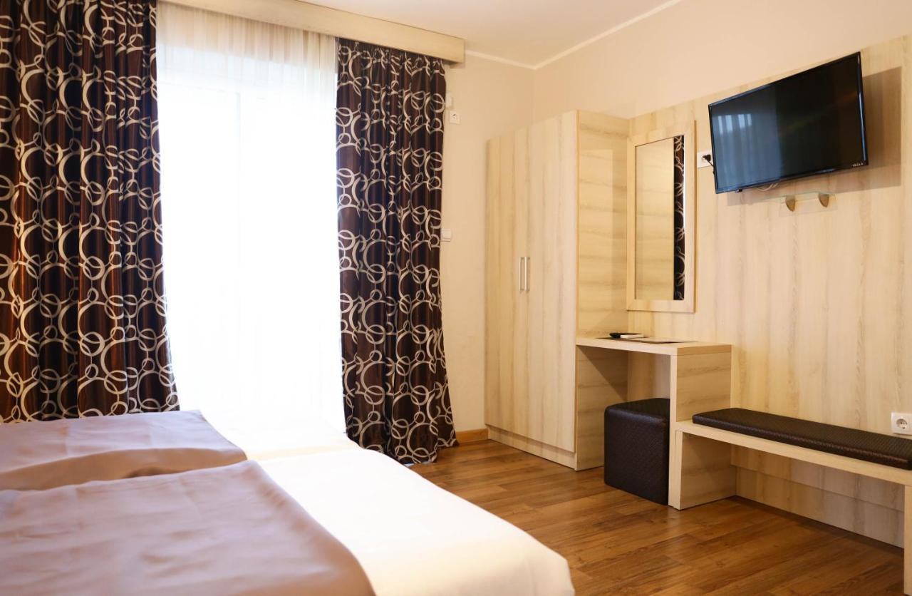 La Hacienda Hotel Ulcinj Ngoại thất bức ảnh