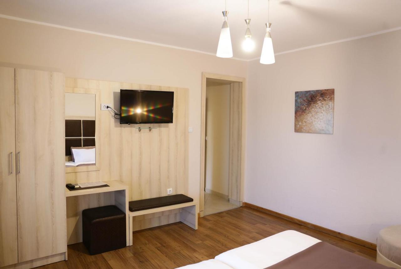 La Hacienda Hotel Ulcinj Ngoại thất bức ảnh
