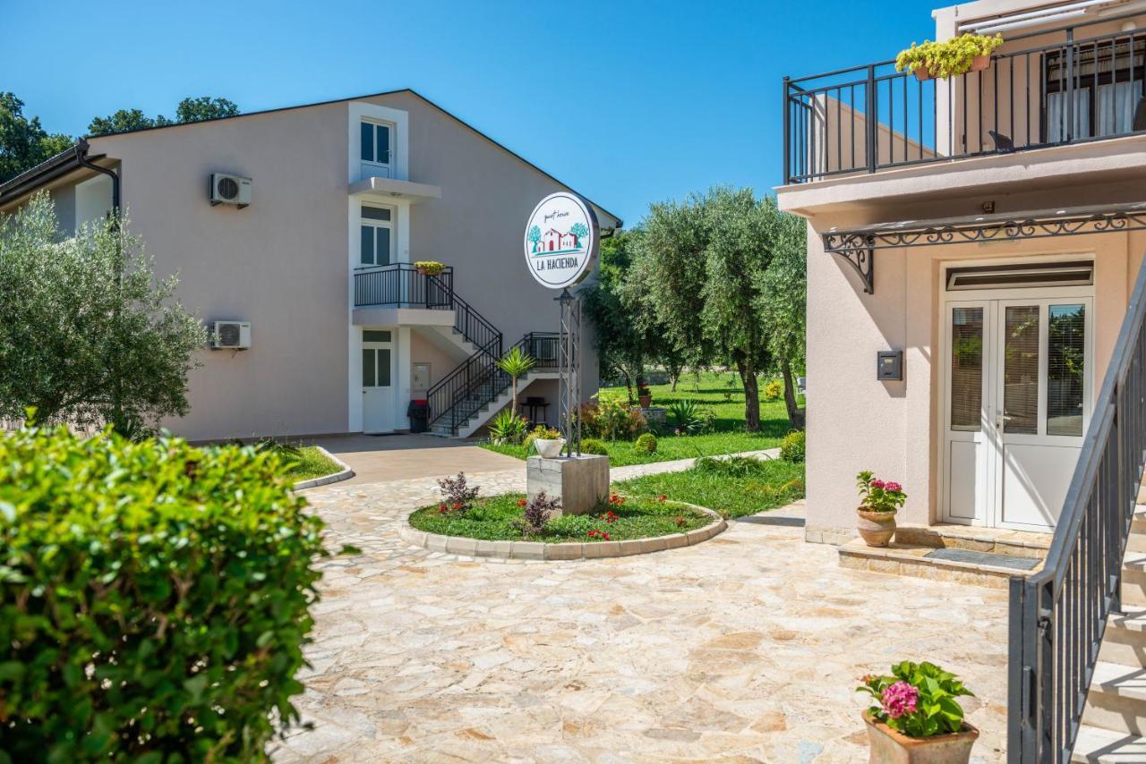 La Hacienda Hotel Ulcinj Ngoại thất bức ảnh