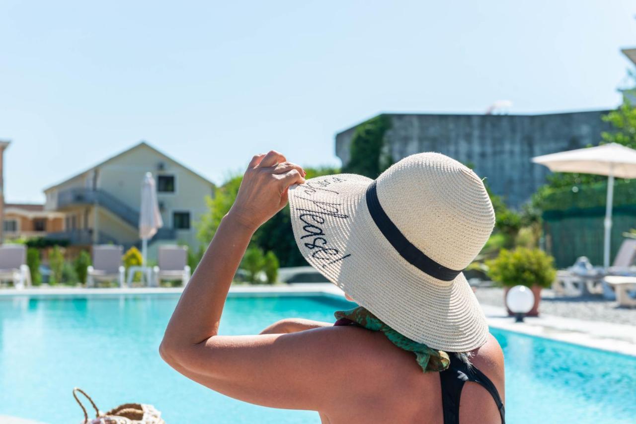 La Hacienda Hotel Ulcinj Ngoại thất bức ảnh